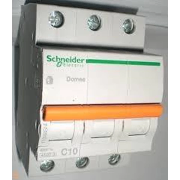 SCHNEIDER MCB 3 Phase 32 Amphere / Miniature Circuit Breaker